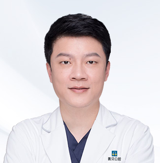 柯明医生头像