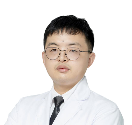 伍衛華医生头像