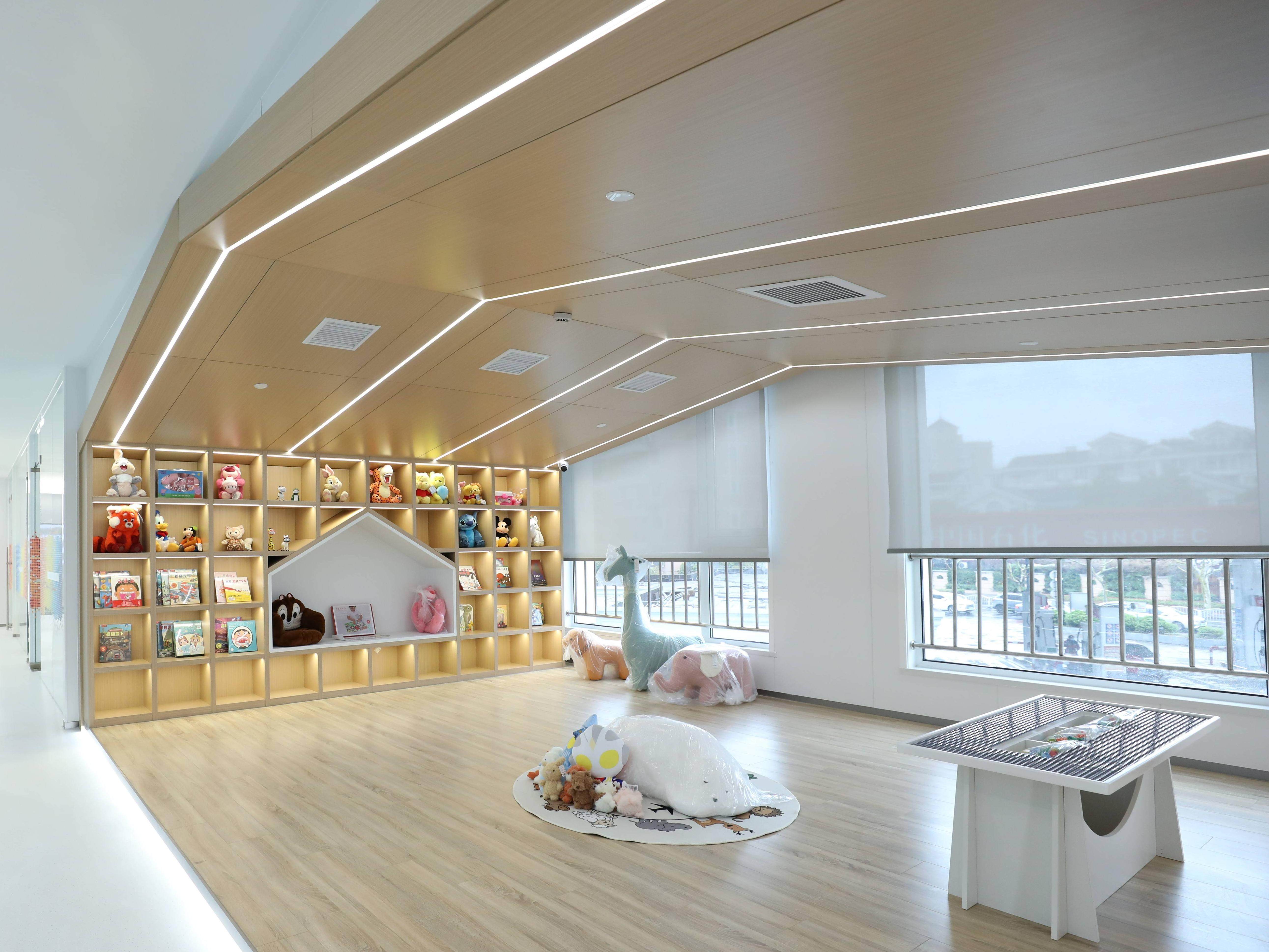 上海西郊众植口腔门诊部(长宁旗舰店)环境图