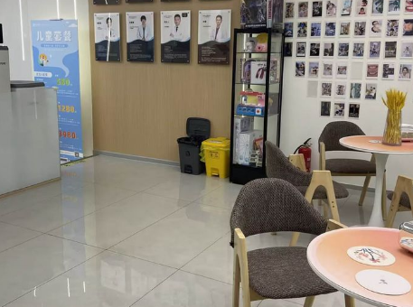成都铂灵口腔(万科店)环境图
