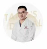 熊江医生头像