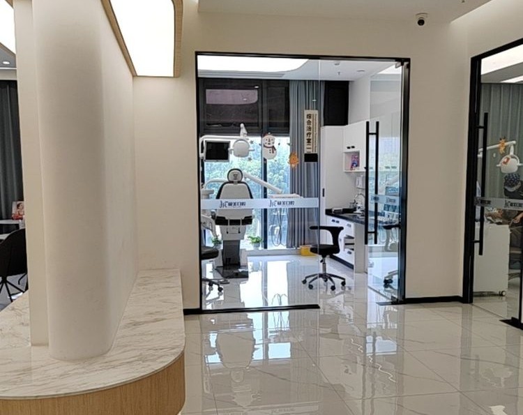成都极美口腔医院(凡米里店)环境图