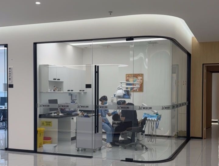 成都极美口腔医院(红光店)环境图
