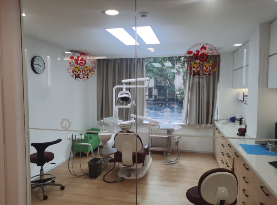 广东广州百植年口腔门诊(西村协和小学门店)环境图