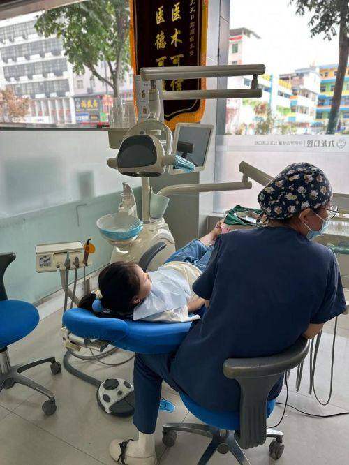 專業的醫生團隊：為孩子口腔健康保駕護航