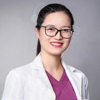 刘龙香医生照片