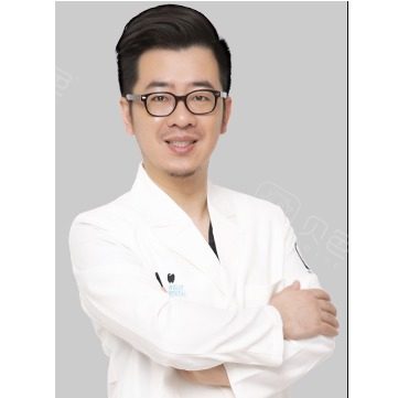罗罡 · 贝色公开展示图片