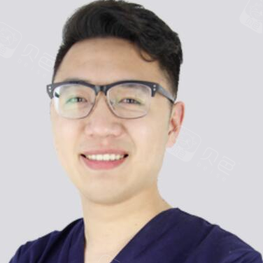 张鑫瑾 · 贝色公开展示图片
