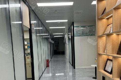 武汉牙卫士口腔花桥店治疗区走廊