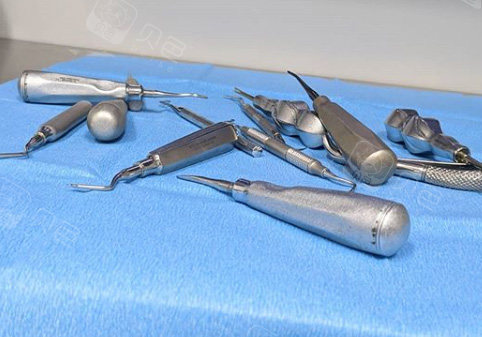 拔智齿前瞎担心害没想到医生拔智齿五分钟就完事了