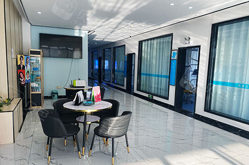 我有一份大理佳美口腔医院价格表分享给大理准备整牙的