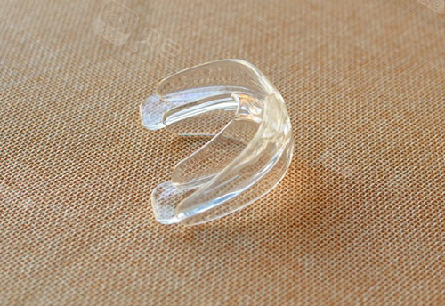 儿童早期干预矫正器