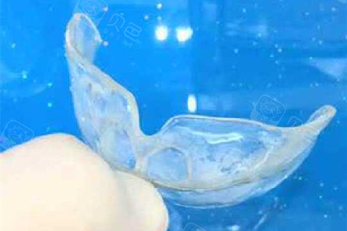 前庭盾儿童矫正器图片