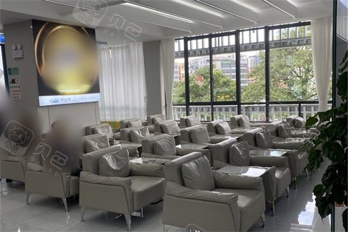 东莞莞口口腔（横沥总院）休息候诊区