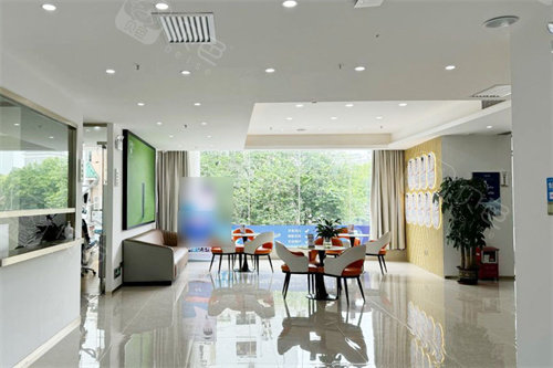 佛山中益口腔大厅环境