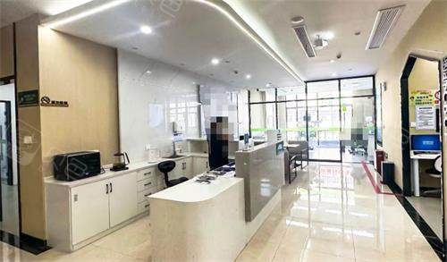 泰州姜堰嘉仁口腔服务台