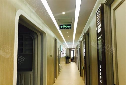 山东威海德韩牙博仕口腔走廊环境