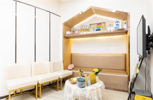 牙周治疗仪怎么做牙周深圳亲和口腔：EMS牙周治疗仪护牙健康，进口消毒设备杜绝感染，家庭看牙优选！_https://www.jmylbn.com_新闻资讯_第2张