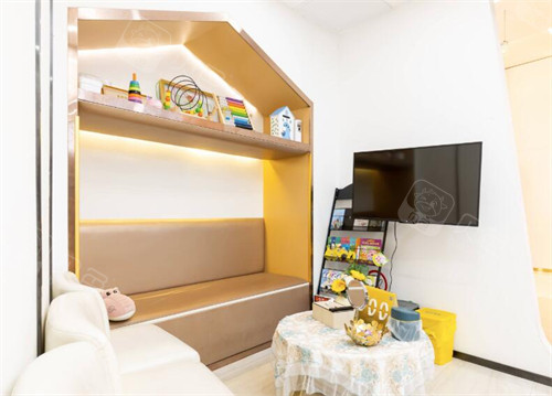 牙周治疗仪怎么做牙周深圳亲和口腔：EMS牙周治疗仪护牙健康，进口消毒设备杜绝感染，家庭看牙优选！_https://www.jmylbn.com_新闻资讯_第7张