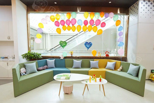 昆明吸附性義齒哪家好？團圓、柏德、松鼠口腔等6家，穩固性強口碑好