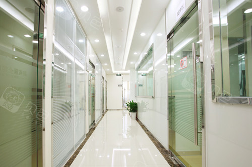 重庆拜博口腔怎么样？国内连锁品牌|渝中沙坪坝两江新区均有院区|种牙正畸技术好