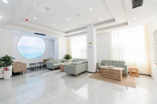 青岛维乐口腔凯悦店休息区