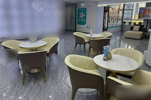 济南可恩口腔辅仁分院休息区
