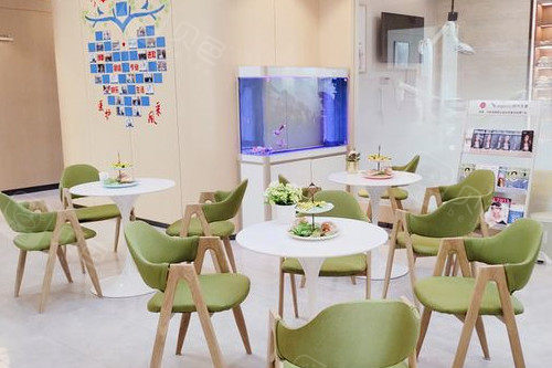 手术电钻怎么用武汉达尔文口腔检查确实细致，方案个性化还没乱收一分钱_https://www.jmylbn.com_新闻资讯_第8张