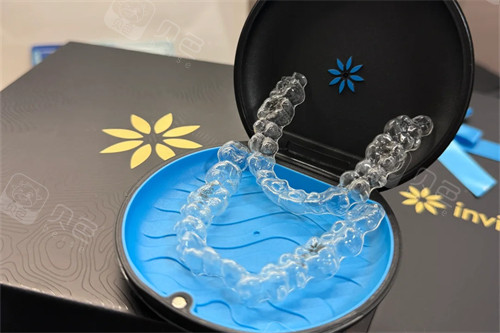 隐适美牙套实物展示图