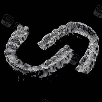 一副隐形矫正器