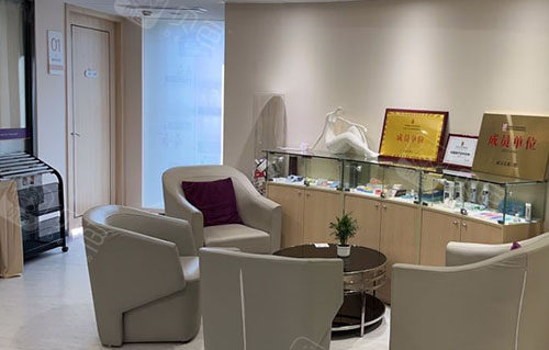 武汉美莱口腔大厅休息区