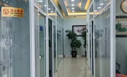 呼和浩特华仁口腔走廊.png