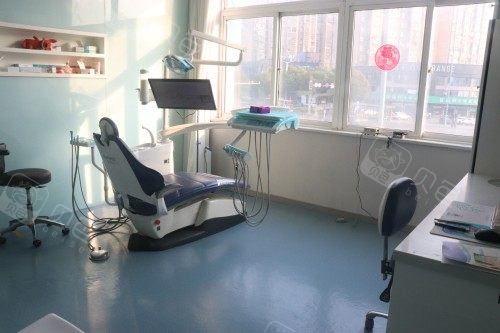 泰州姜堰玲珑口腔检查室.jpg