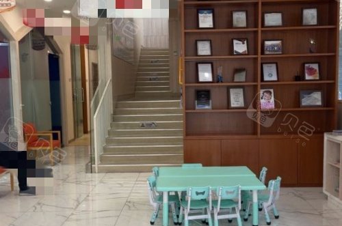 青岛春慈新都口腔步梯处示意图.jpg