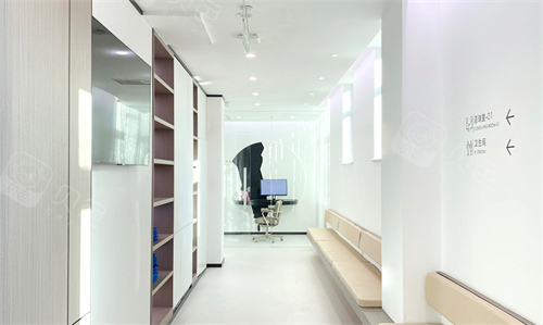 北京品格齿铭口腔走廊.png