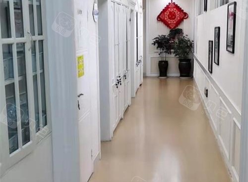 昆明官琛口腔ITI种植体多少钱？2026年收费参考与预约指南